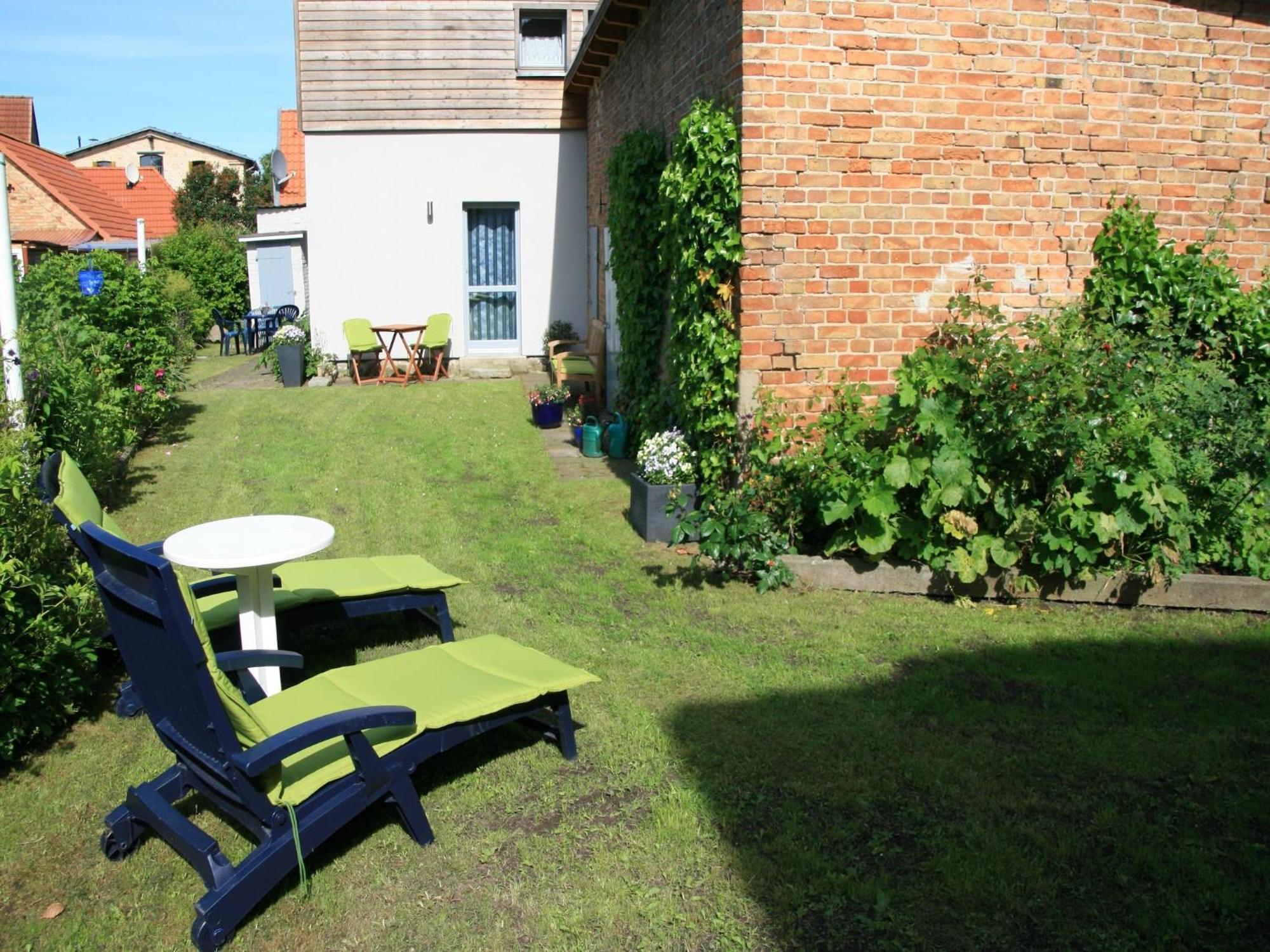 Stylish Apartment With Garden In Kluetz Luaran gambar